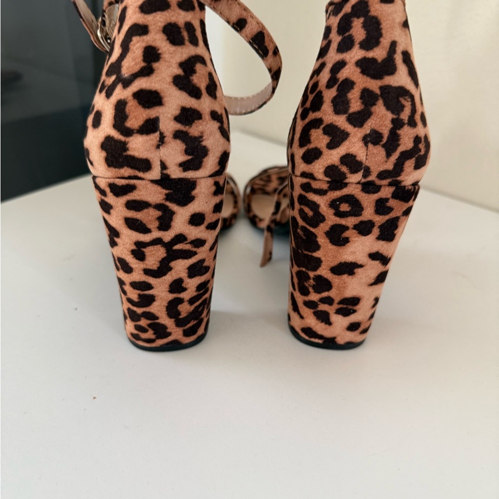 NWT Leopard Print Ankle Strap Heels - Picture 3 of 5